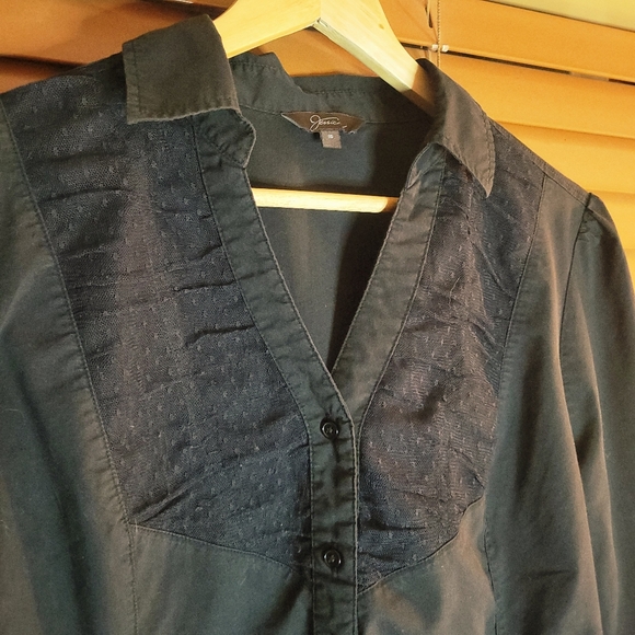 Jessica Black Lace Front Ruched Button Down Shirt - Picture 3 of 10